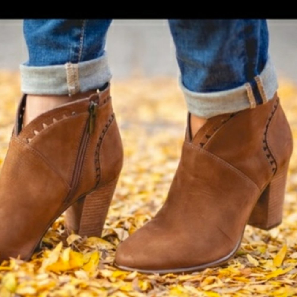 Vince Camuto Coco Loco Brown Oiled Nubuck Ankle Boot FRITAN, Women Size 9.5